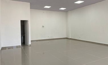 ALBROOK / LOCAL / 75M / DIVISIONES / CON ACABADOS / SOBRE VIA  YH