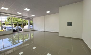 ALBROOK / LOCAL / 75M / DIVISIONES / CON ACABADOS / SOBRE VIA  YH