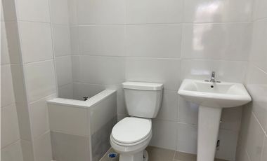 ALBROOK / LOCAL / 75M / DIVISIONES / CON ACABADOS / SOBRE VIA  YH