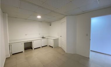 ALBROOK / LOCAL / 75M / DIVISIONES / CON ACABADOS / SOBRE VIA  YH