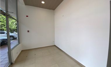 ALBROOK / LOCAL / 75M / DIVISIONES / CON ACABADOS / SOBRE VIA  YH