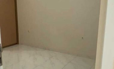 Rumah rapih cantik siap huni di palem semi karawaci dekat toll