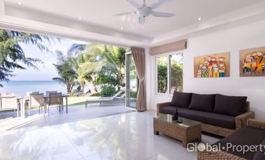 Absolute Beachfront Villa with 4 Bedrooms