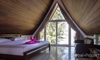 Absolute Beachfront Villa with 4 Bedrooms