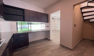 CASA EN CABO NORTE REMODELADA DE 3 RECÁMARAS