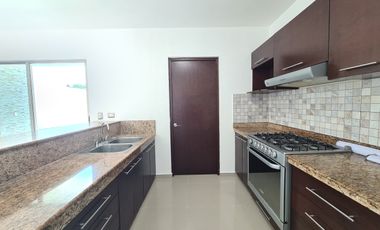 Casa en Venta en Lomas de la rioja | $2,800,000