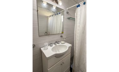 CHALET 4 AMBIENTES + DEPTO 2 AMBIENTES. CONSTITUCION.