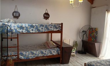 Casa con pileta cálida y luminosa en La María, Colonia Benitez