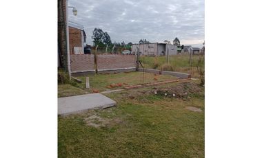 Casa con pileta cálida y luminosa en La María, Colonia Benitez