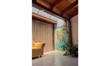 Casa con pileta cálida y luminosa en La María, Colonia Benitez