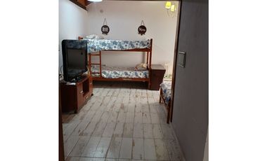 Casa con pileta cálida y luminosa en La María, Colonia Benitez