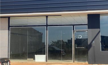 VENDO IMPRESIONANTE LOCAL A ESTRENAR EN ITAEMBE GUAZU, POS MNES