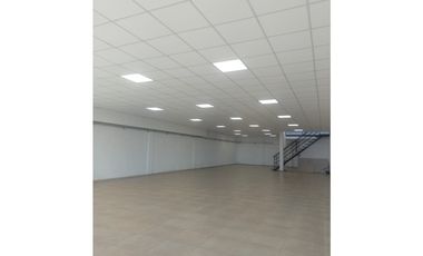 VENDO IMPRESIONANTE LOCAL A ESTRENAR EN ITAEMBE GUAZU, POS MNES