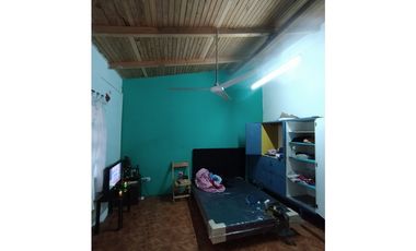 PROPIEDAD CON MÚLTIPLES CONSTRUCCIONES