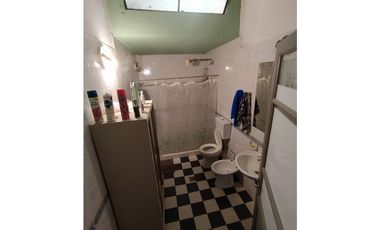 PROPIEDAD CON MÚLTIPLES CONSTRUCCIONES