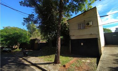 PROPIEDAD CON MÚLTIPLES CONSTRUCCIONES