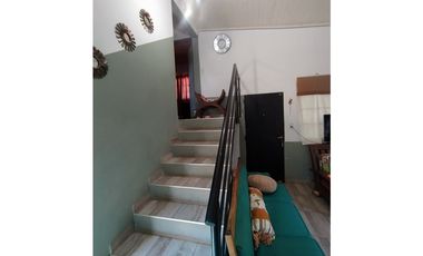 PROPIEDAD CON MÚLTIPLES CONSTRUCCIONES