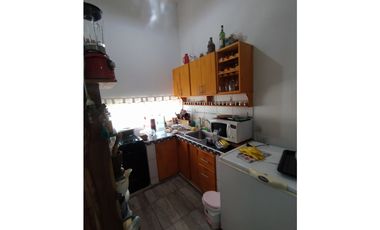 PROPIEDAD CON MÚLTIPLES CONSTRUCCIONES