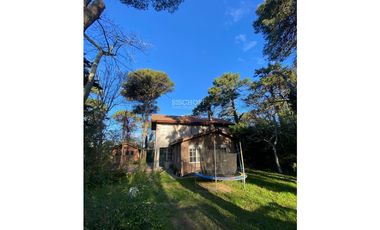 CASA DE 5 AMBIENTES CON PISCINA EN ZONA CENTRO – VILLA GESELL