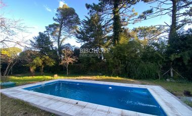 CASA DE 5 AMBIENTES CON PISCINA EN ZONA CENTRO – VILLA GESELL