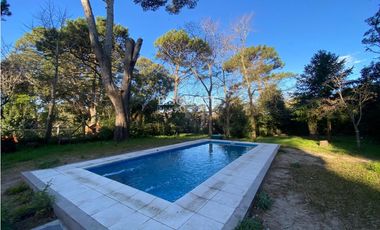 CASA DE 5 AMBIENTES CON PISCINA EN ZONA CENTRO – VILLA GESELL