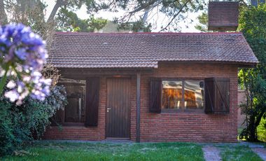 CHALET EN BARRIO NORTE PARA 4 PERSONAS