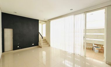 Rumah Longbeach Pakuwon City