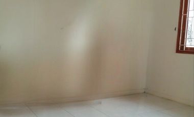 Rumah 2 Lantai Dekat Lapangan Olahtaga Di Jatiasih, Bekasi R2186