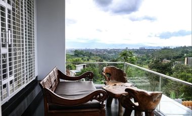 Dijual Rumah Villa di Dago Bandung