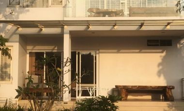 Dijual Rumah Villa di Dago Bandung