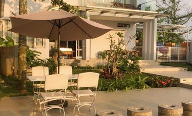 Dijual Rumah Villa di Dago Bandung