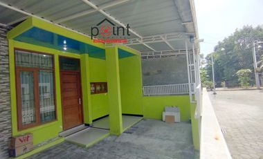 rumah cluster bersih terawat siap huni dejat UNS dan rs moewardi