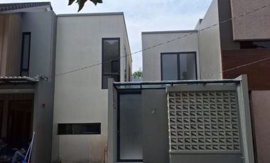 RUMAH BARU 2 LANTAI CLUSTER SERPONG GARDEN .GL116.