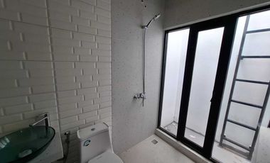 DIJUAL RUMAH FLORISTA GARDEN CLUSTER CULIA KM 7 PALEMBANG