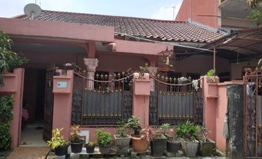 Di Jual Rumah Luas 171 Posisi Hook di Depok 2 Timur