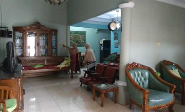 Di Jual Rumah Luas 171 Posisi Hook di Depok 2 Timur