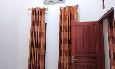 Rumah 2 lt Bagus ada AC di Perum Cluster Gawanan Colomadu