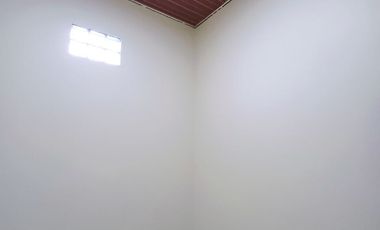 Rumah 2 lt Bagus ada AC di Perum Cluster Gawanan Colomadu