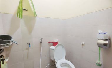 Rumah Luas Bagus Tepi Jalan Utama Kadipiro Solo.