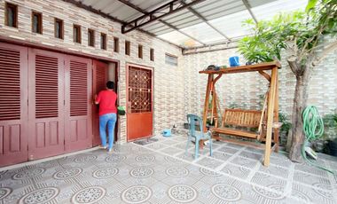 Rumah Luas Bagus Tepi Jalan Utama Kadipiro Solo.