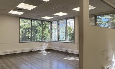 Oficina en Arriendo en Padre Mariano 285