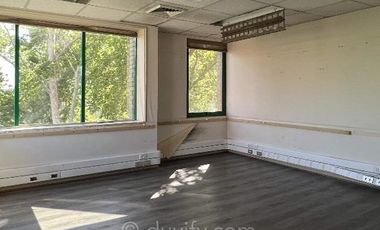 Oficina en Arriendo en Padre Mariano 285