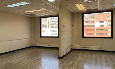 Oficina en Arriendo en Padre Mariano 285