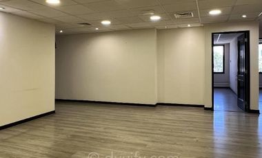 Oficina en Arriendo en Padre Mariano 285