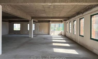 Oficina en Arriendo en Padre Mariano 285