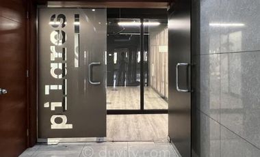 Oficina en Arriendo en Padre Mariano 285