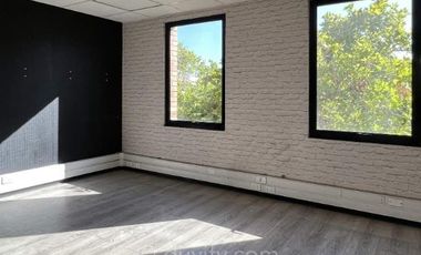 Oficina en Arriendo en Padre Mariano 285