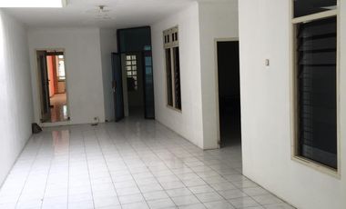 Rumah Yos Sudarso Sidoarjo