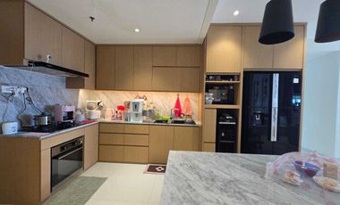 Apartemen Regatta 3+1 BR Full furnished rapi bagus