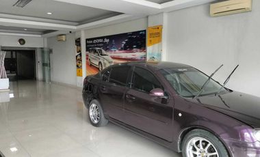 Gedung 4Lantai ex Showroom & bengkel mobil include Peralatan -OvenCat